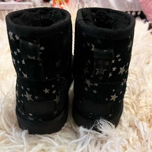 Black ankle Uggs
